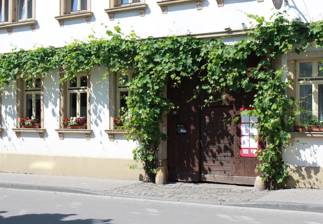 维沃维诺住宿加早餐旅馆 Weisenheim am Sand 外观 照片